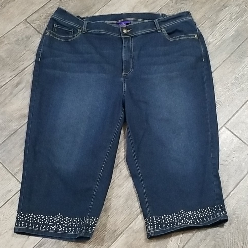 Catherine's capri size 22w with accents